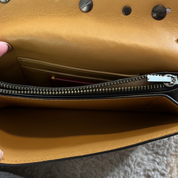 Coach 1941 souvenir wristlet/crossbody 3 charms included on bag GUC RARE 🚨 - Picture 6 of 16